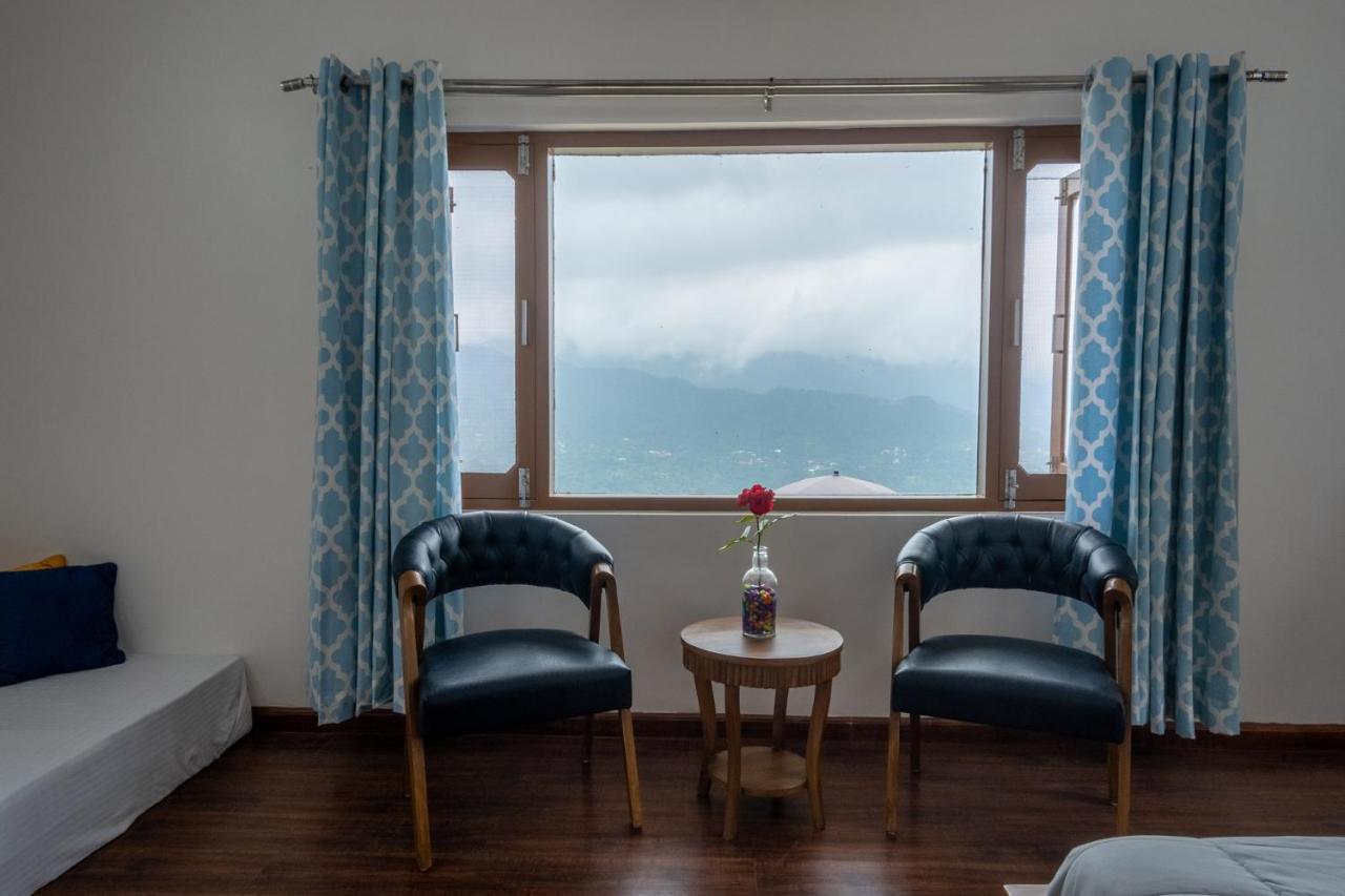 Villa Woodside Meadows By Veo - Part Of Stayvista Kasauli Exterior foto