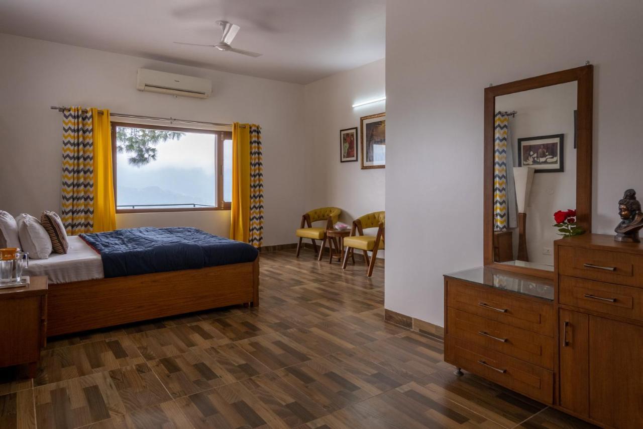 Villa Woodside Meadows By Veo - Part Of Stayvista Kasauli Exterior foto