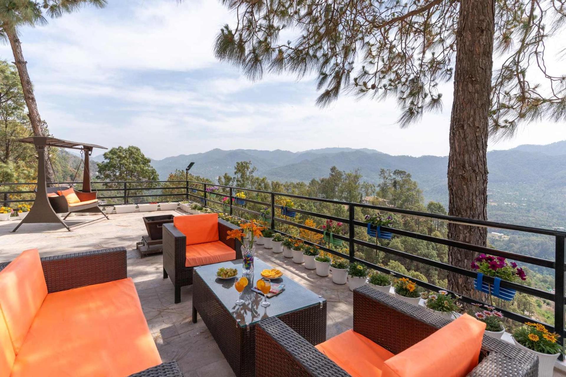 Villa Woodside Meadows By Veo - Part Of Stayvista Kasauli Exterior foto