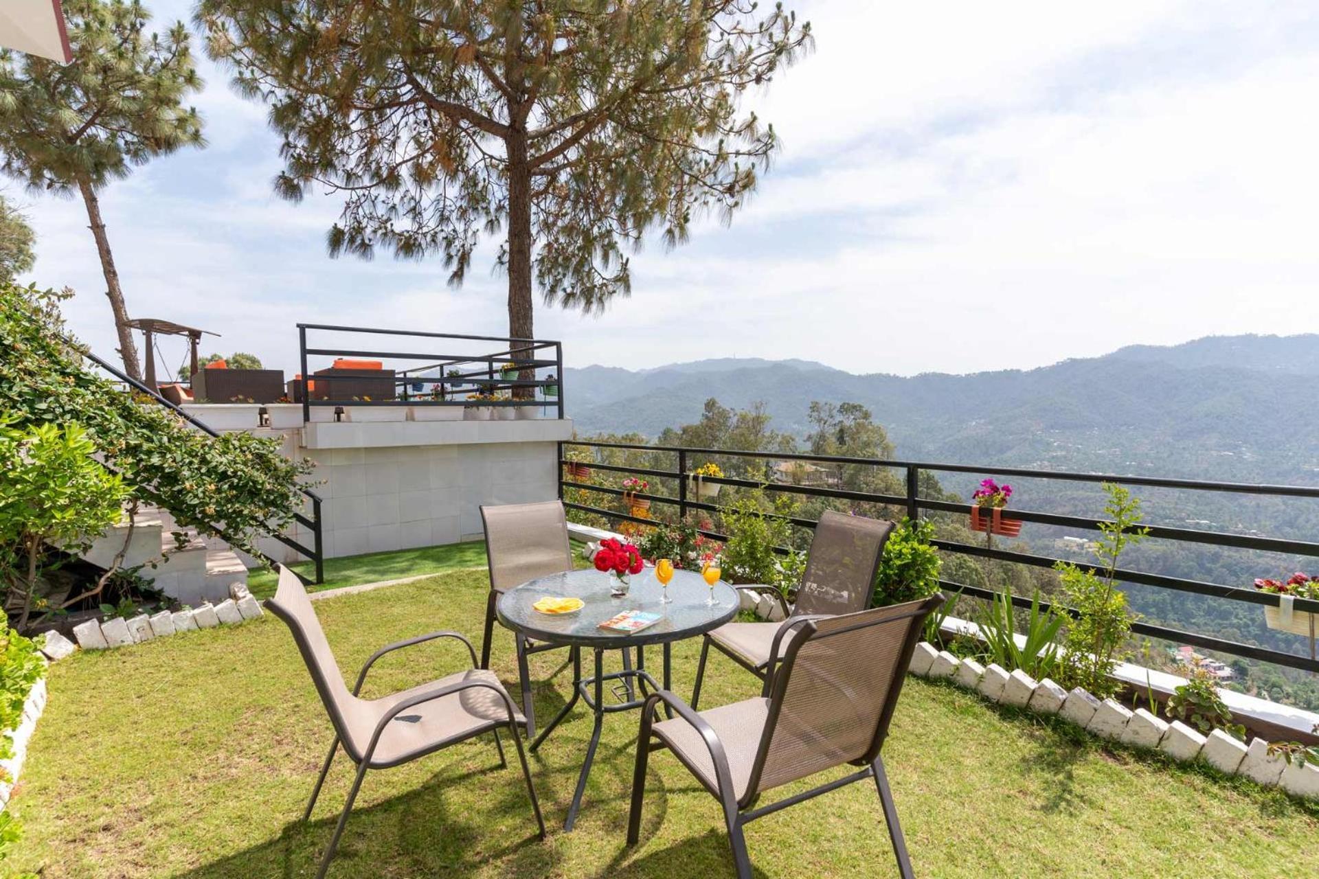 Villa Woodside Meadows By Veo - Part Of Stayvista Kasauli Exterior foto